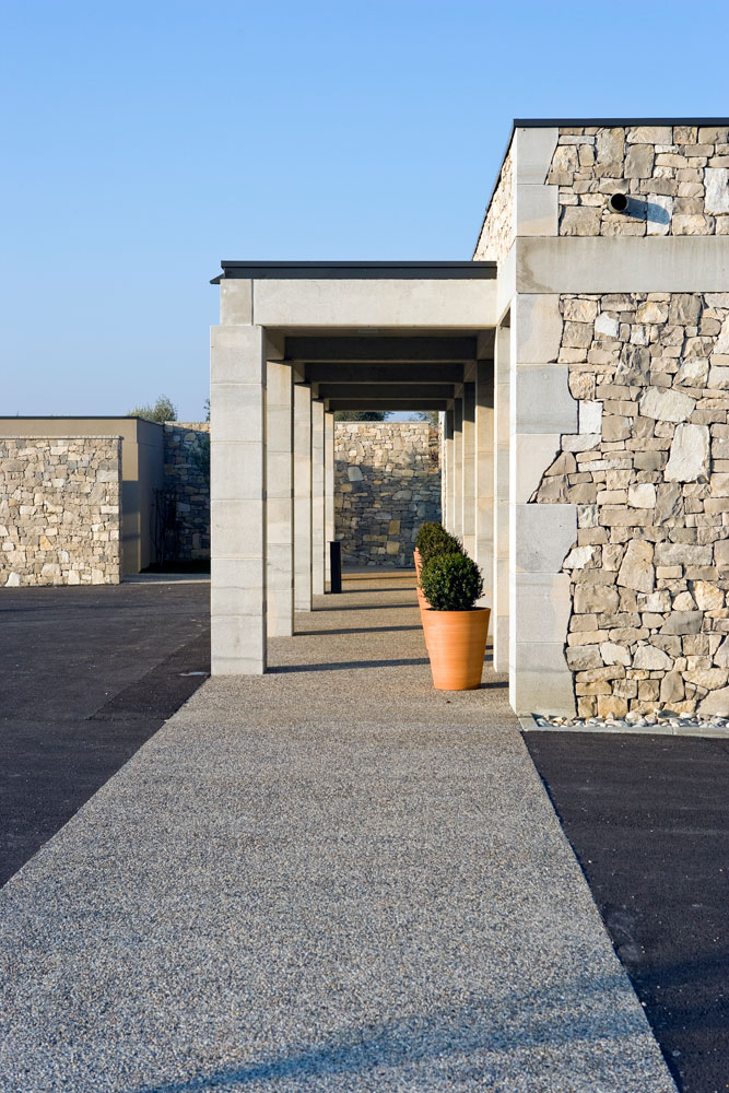 cave-caveau-activite-vente-boutique-oenotourisme-architecte-rasteau-84-(2)