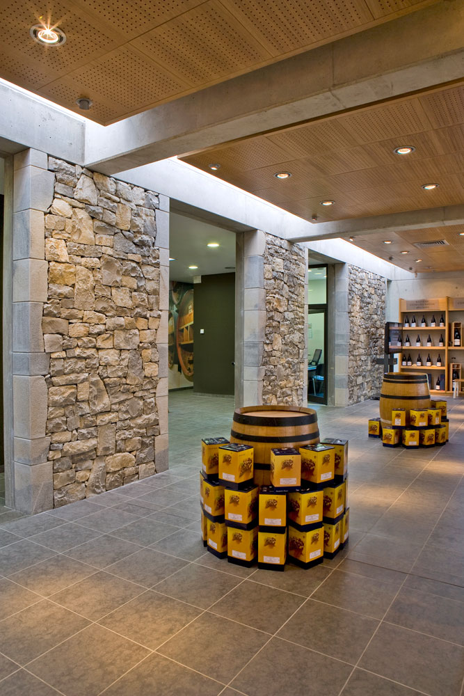 cave-caveau-activite-vente-boutique-oenotourisme-architecte-rasteau-84-(7)