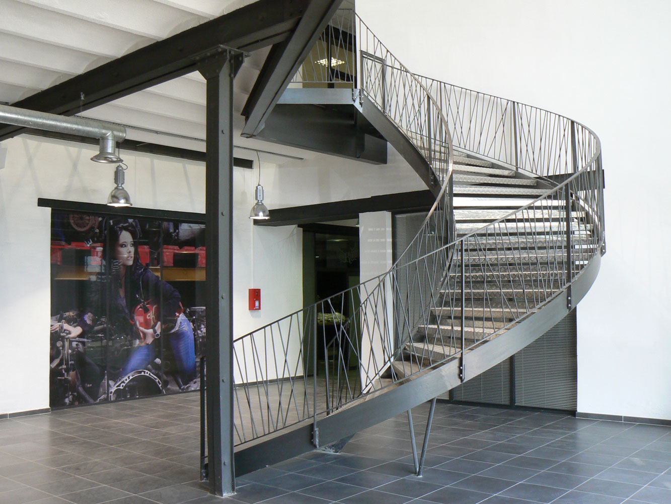 bureaux-entrepot-activite-boutique-kaporal-architecte-marseille-13-(7)